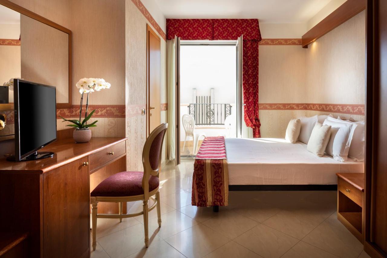 Hotel Gallia Palace Rimini Exterior photo