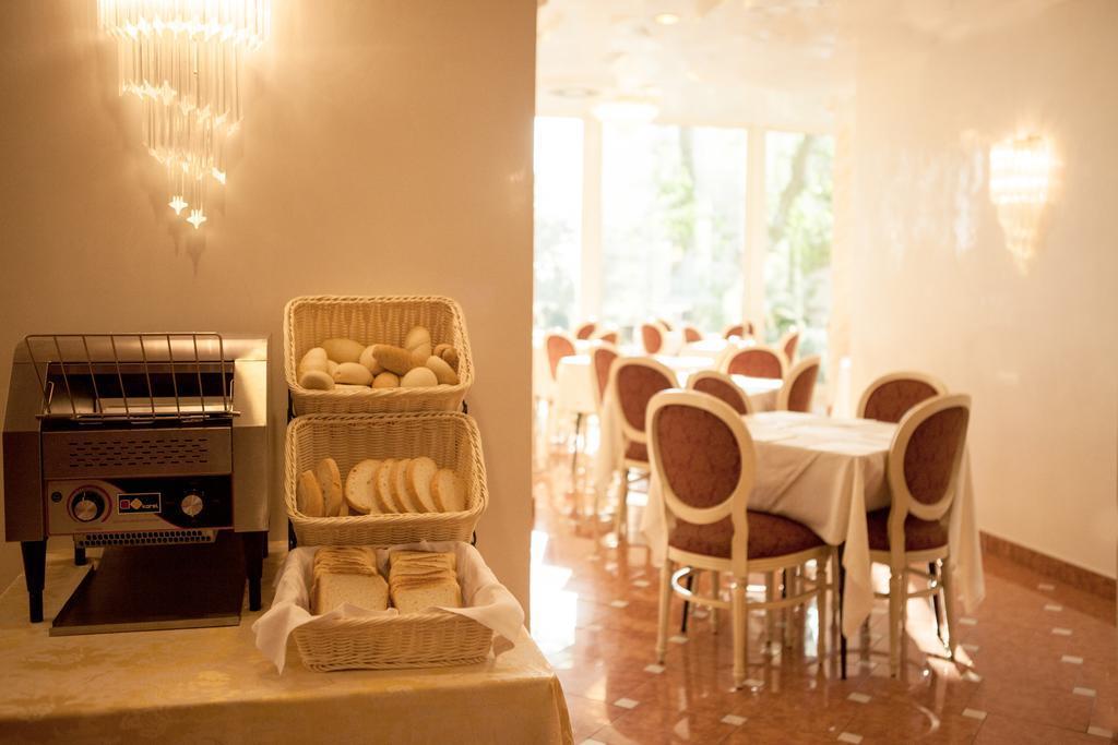 Hotel Gallia Palace Rimini Exterior photo